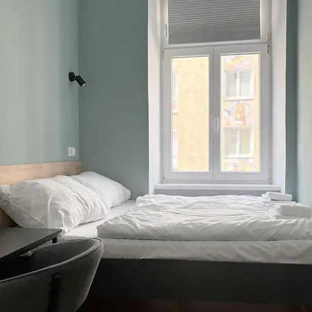 Malfatti Room Oasis Space-2